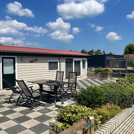 Visserslust - Woonboten & Appartementen Vinkeveen Luaran gambar