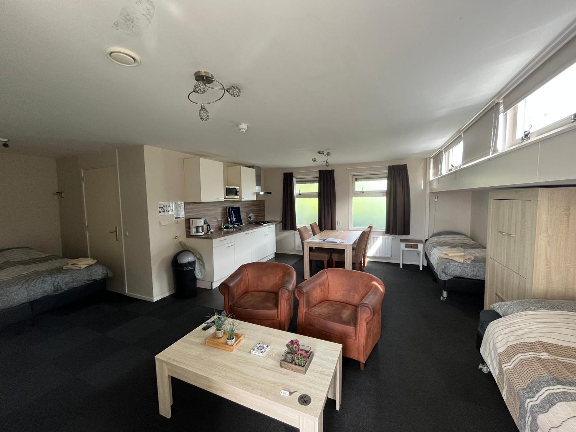 Visserslust - Woonboten & Appartementen Vinkeveen Luaran gambar