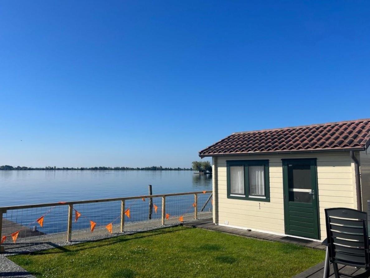 Visserslust - Woonboten & Appartementen Vinkeveen Luaran gambar