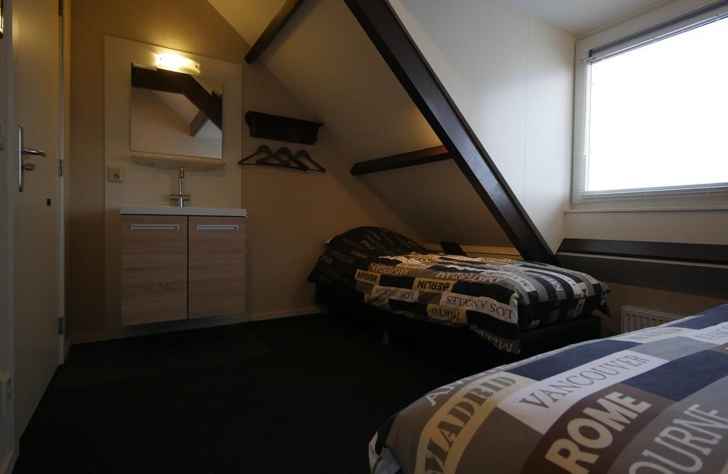 Visserslust - Woonboten & Appartementen Vinkeveen Bilik gambar